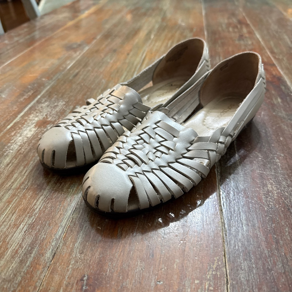 Softspots Pearly Taupe Woven Leather Flats Womens Size 9.5